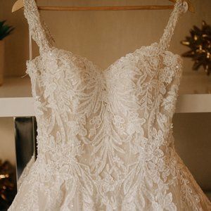 Exquisite Beaded Floral Sweetheart Off-Shoulder Ballgown Wedding Dress w/ Train